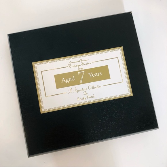 Rocky Patel Churchill Black Wooden Cigar Box - Picture 2 of 14